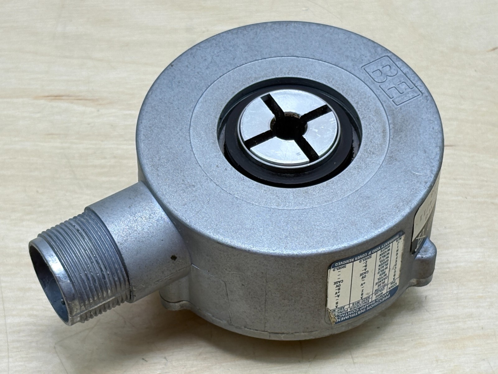 BEI XHS35F-37-R2-SS-10,000-T2-ABZC-28V/V-SM18 Encoder