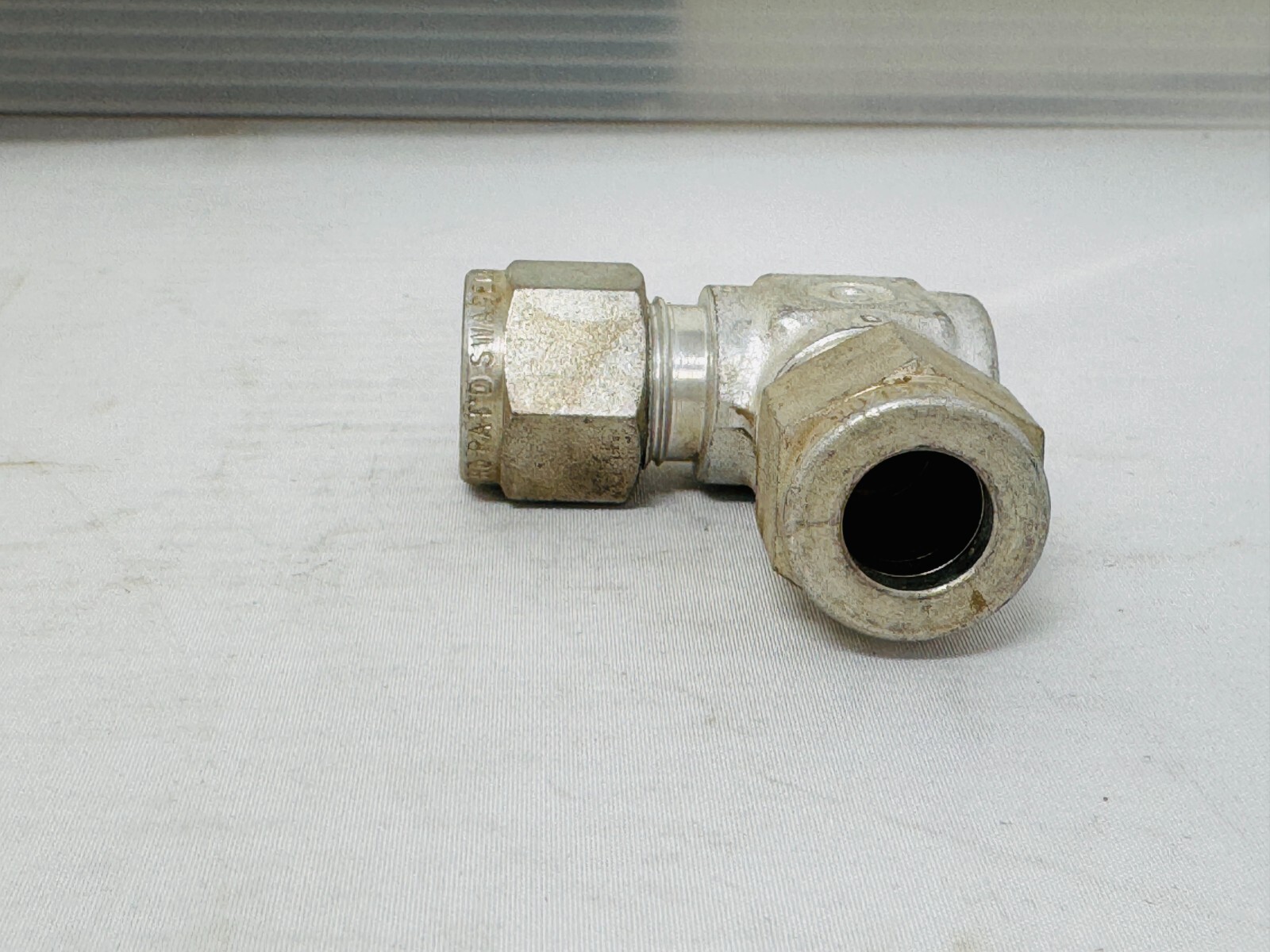 Carbon Steel Swagelok S-600-9 Tube Fitting, Union Elbow, 3/8 in. Tube Pack of 15