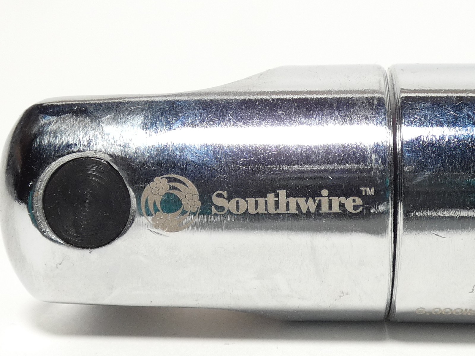 Southwire MS114 1-1/4″ Pulling Swivel 6000Lbs – NEW Surplus!