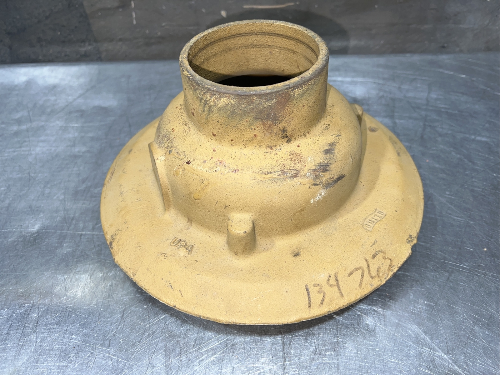 JAY R. SMITH MFG. CO Floor Drain Body 9213 Nos Surplus. ID 2