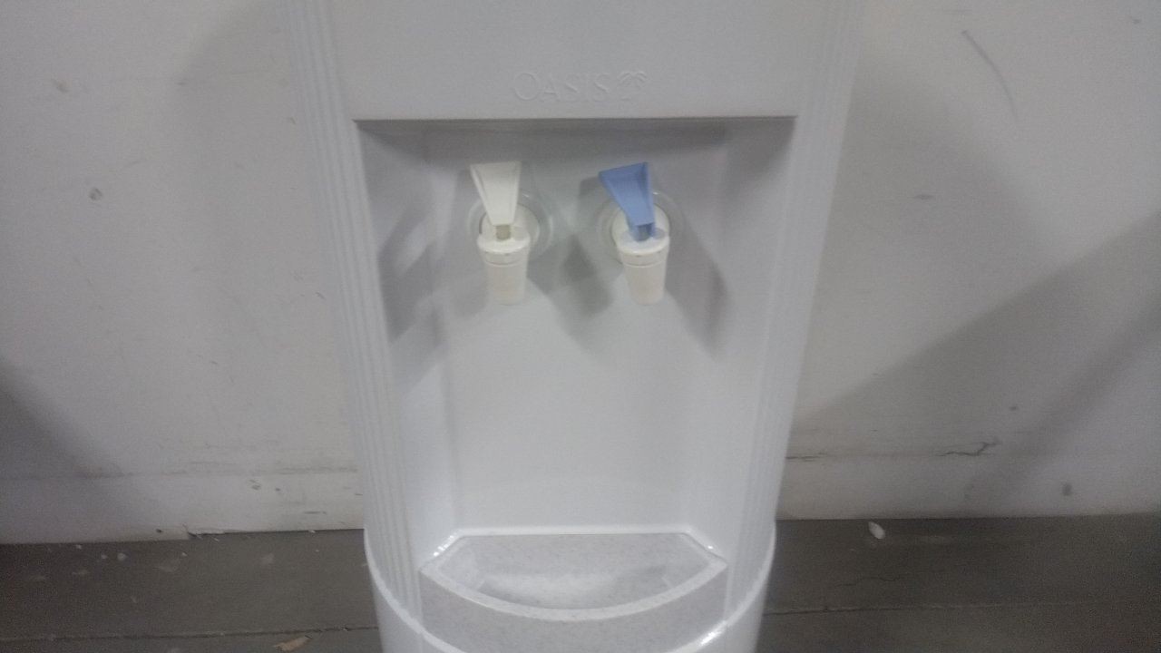 Oasis B1RRK 115VAC White Freestanding Bottled Water Dispenser